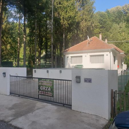 Apartmani Grza Парачин Екстер'єр фото