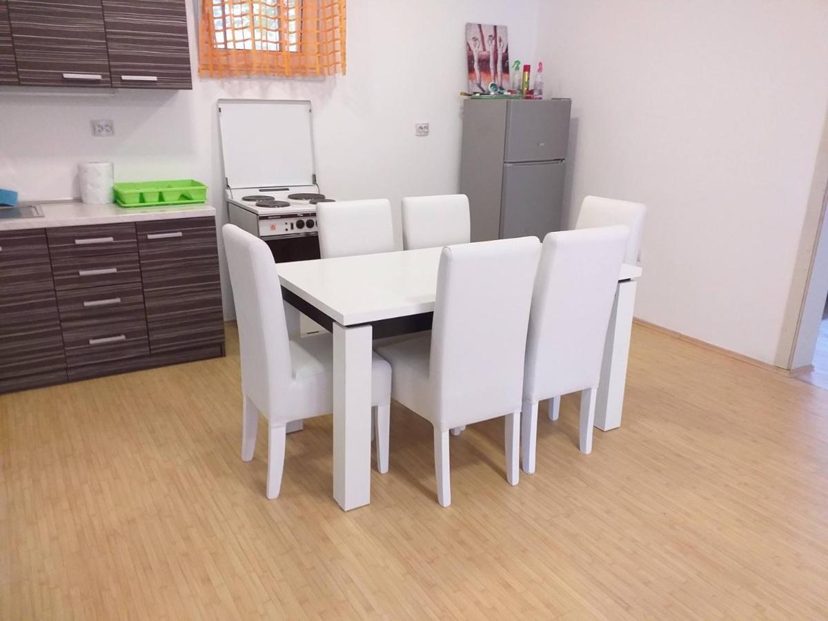 Apartmani Grza Парачин Екстер'єр фото